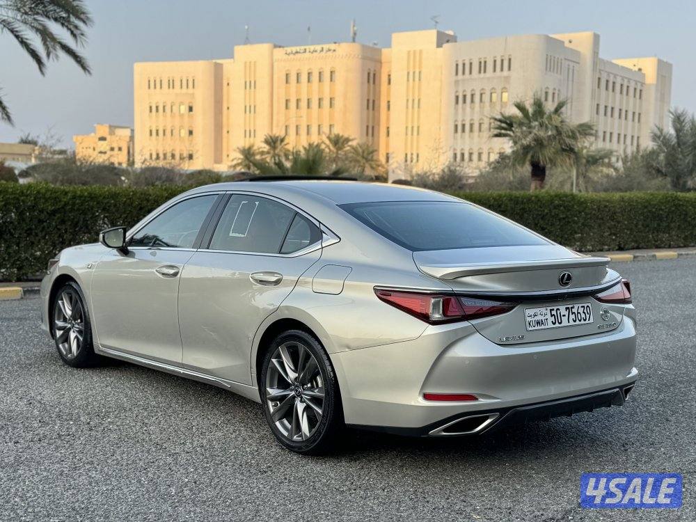 لكزس ES350 F-SPORT موديل 2019 صبغ الوكاله5