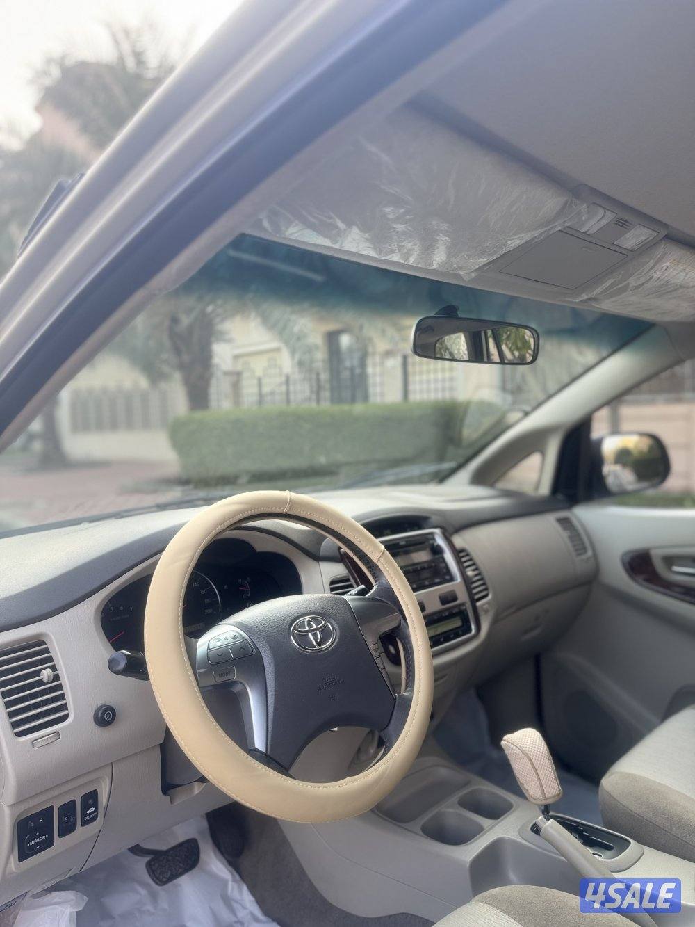 انوفا ٢٠١٤ بحالة جيده جدا6