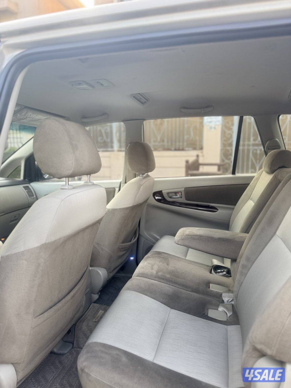 انوفا ٢٠١٤ بحالة جيده جدا9