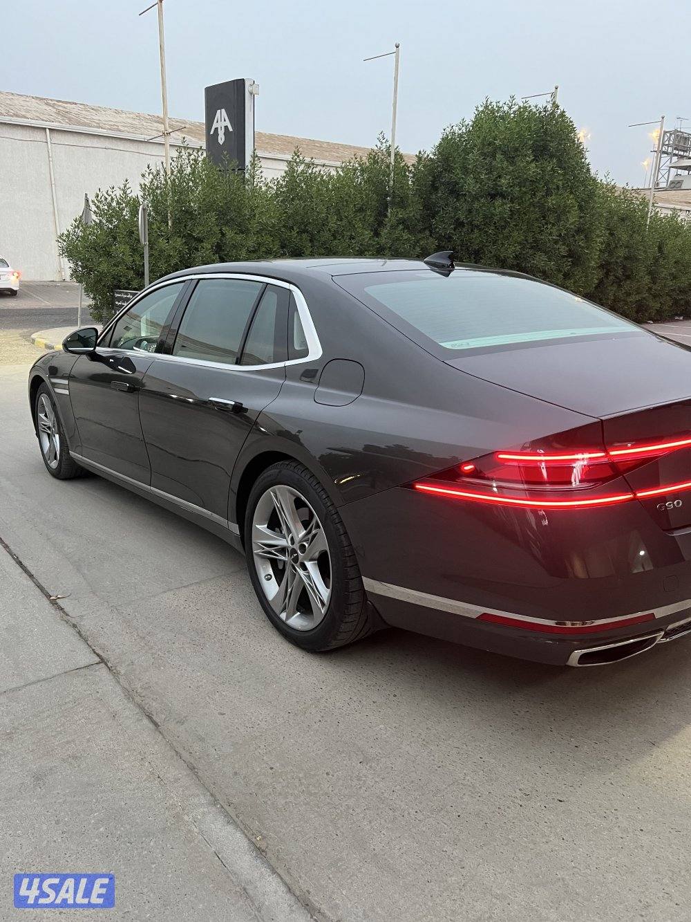 للبيع جينسس g90 ممشى 14 الف فقط1