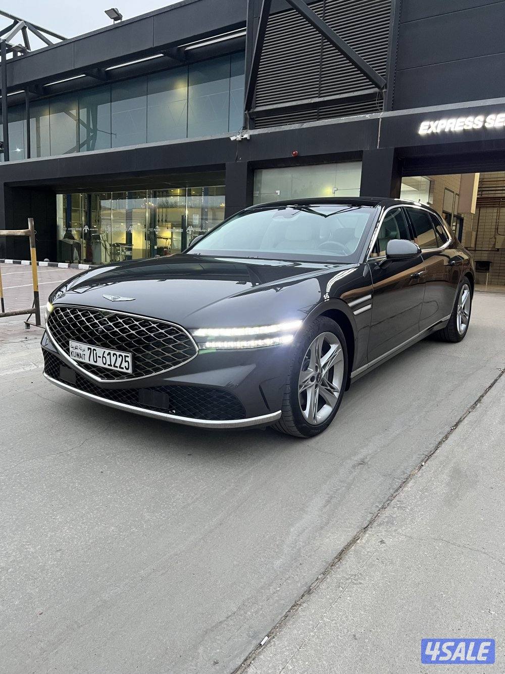 للبيع جينسس g90 ممشى 14 الف فقط0