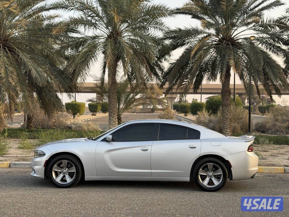 شارجر موديل 2020 عداد قليل 93 الف Km بحالة الوكاله نقبل تثمين وبدل6