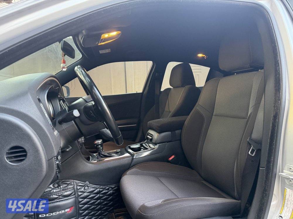 شارجر موديل 2020 عداد قليل 93 الف Km بحالة الوكاله نقبل تثمين وبدل9