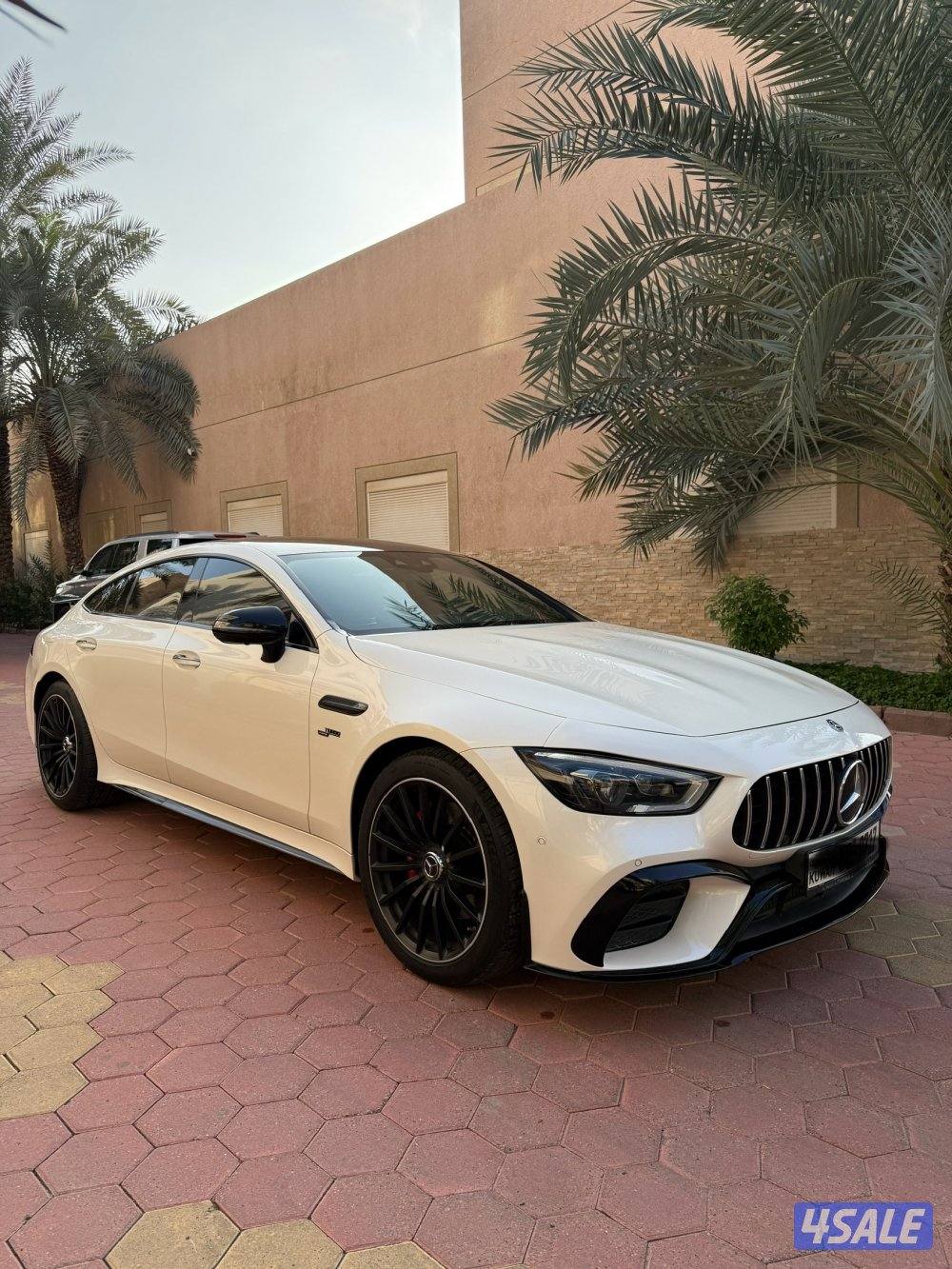 Mercedes GT43 AMG0