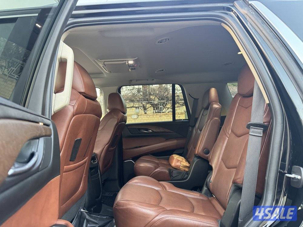 2018 كادليك اسكاليد2