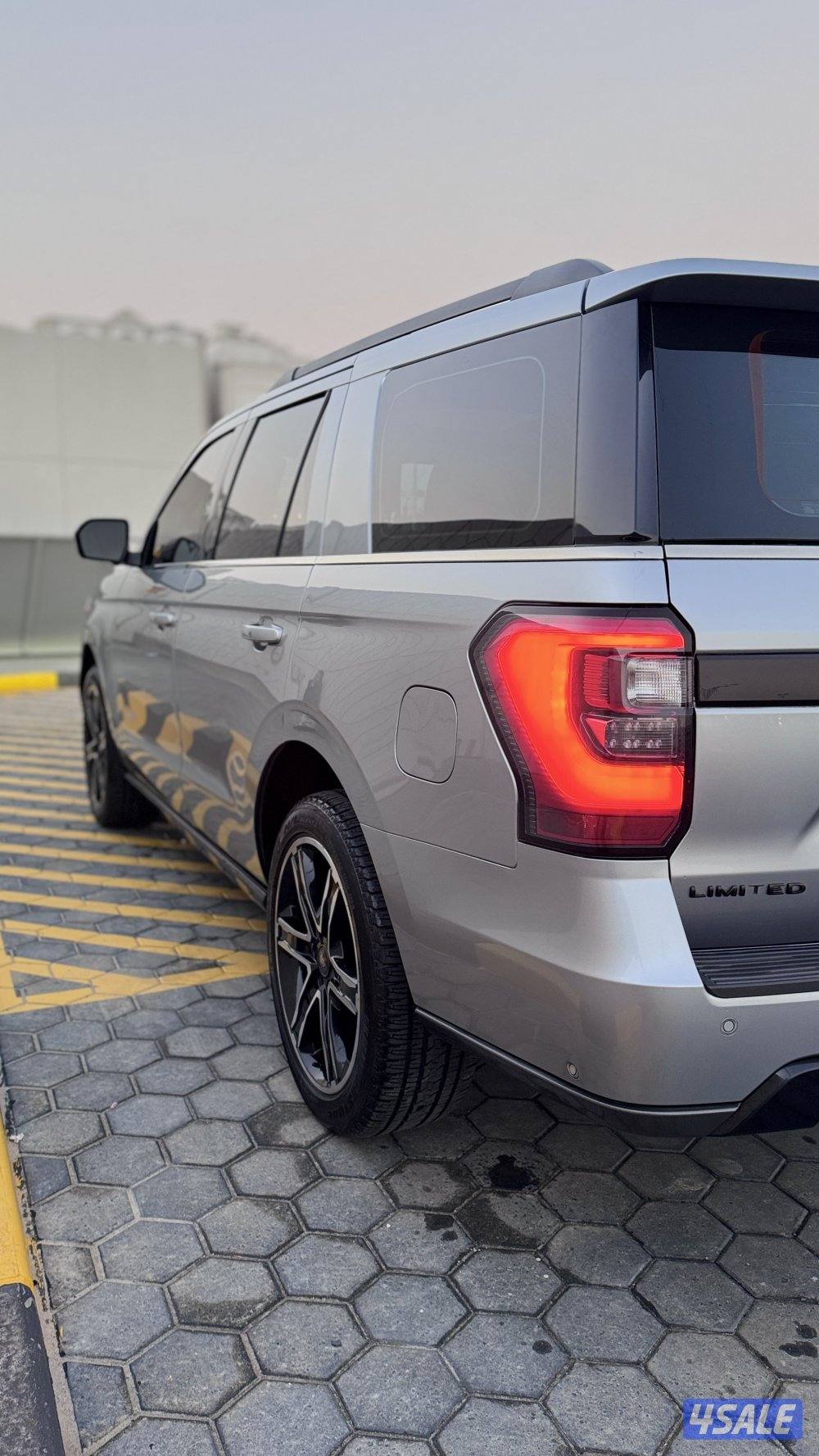 فورد اكسبديشن ليميتد ستيلث بلاك اوت اعلى درجه5