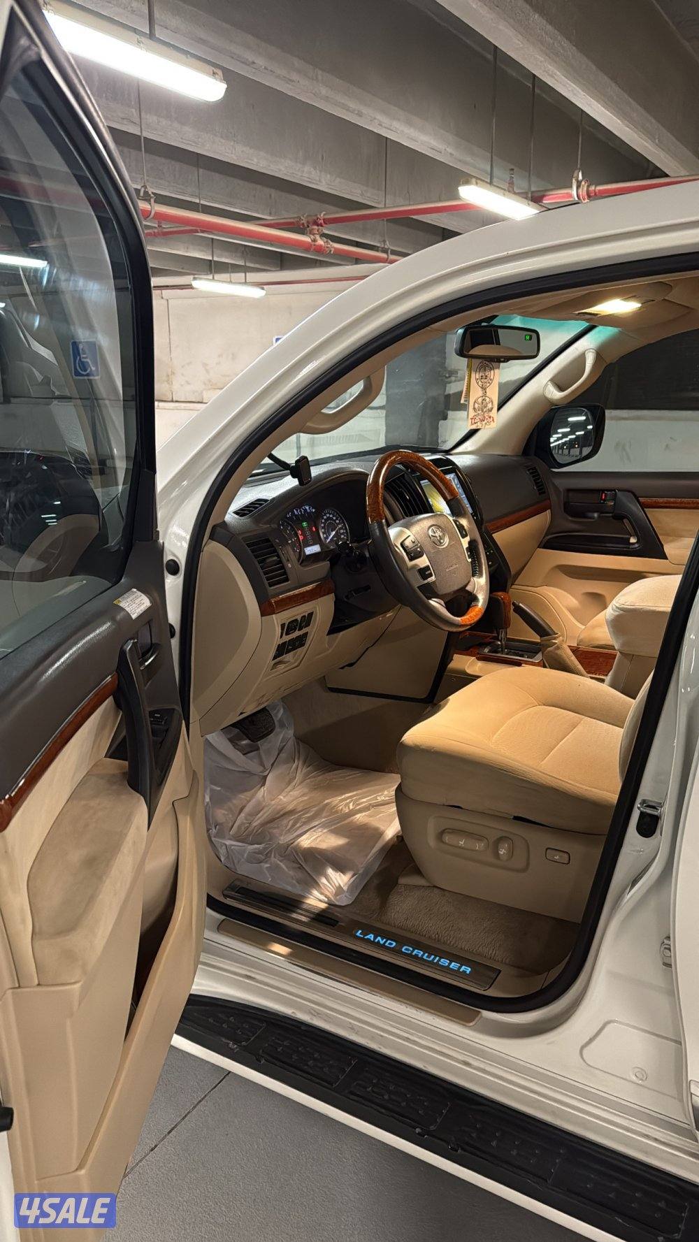 لاندكروزر 20153