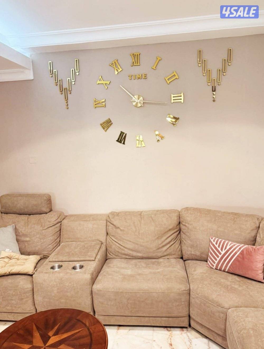 ساعات حائط ثري دي8