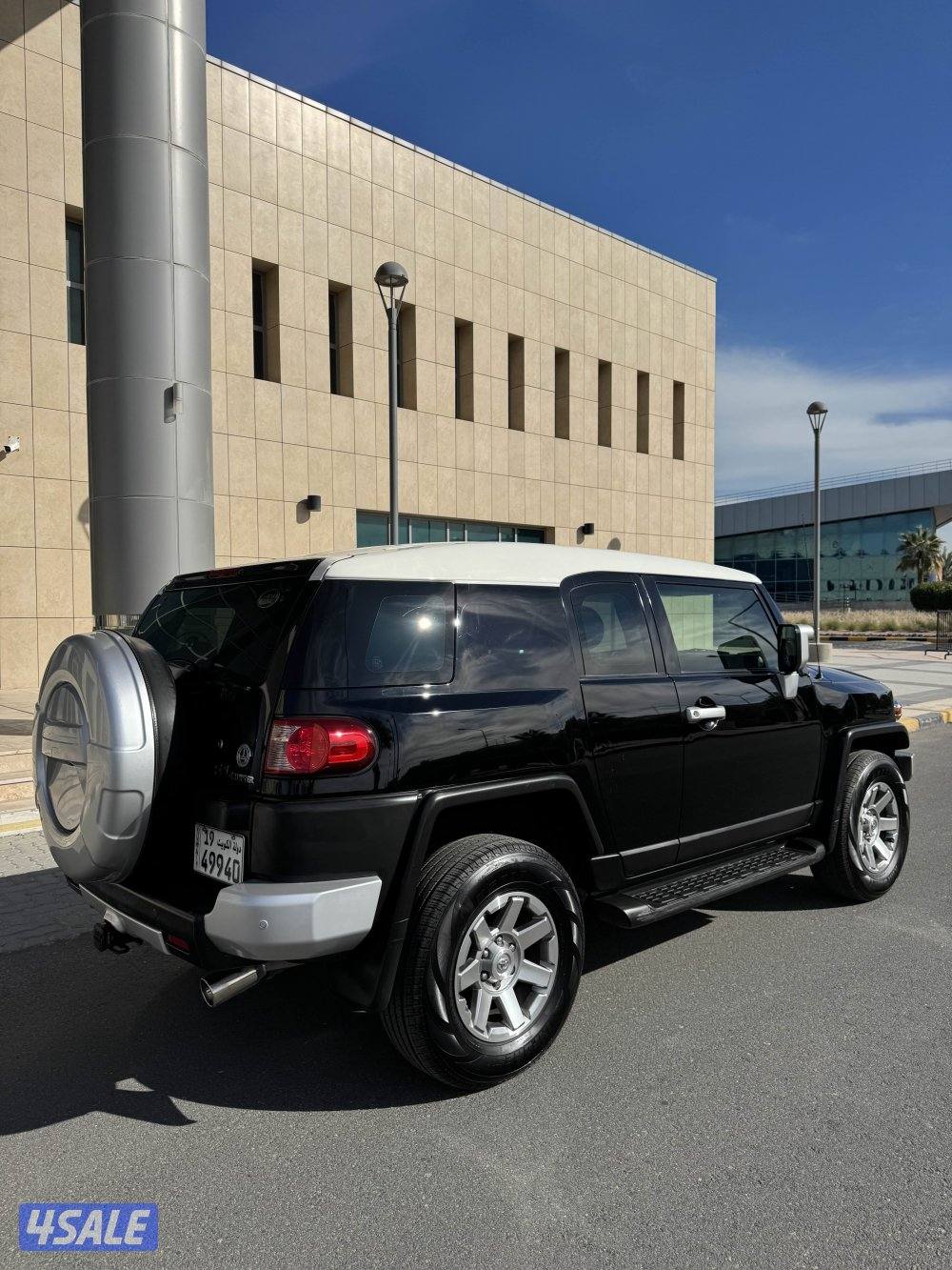 تويوتا FJ كروزر موديل 20213