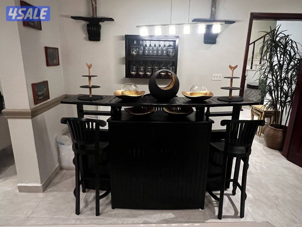 اثاث سرداب كامل 4 جلسات شبه جديده من دومين وطاولة طعام بخزاينها10