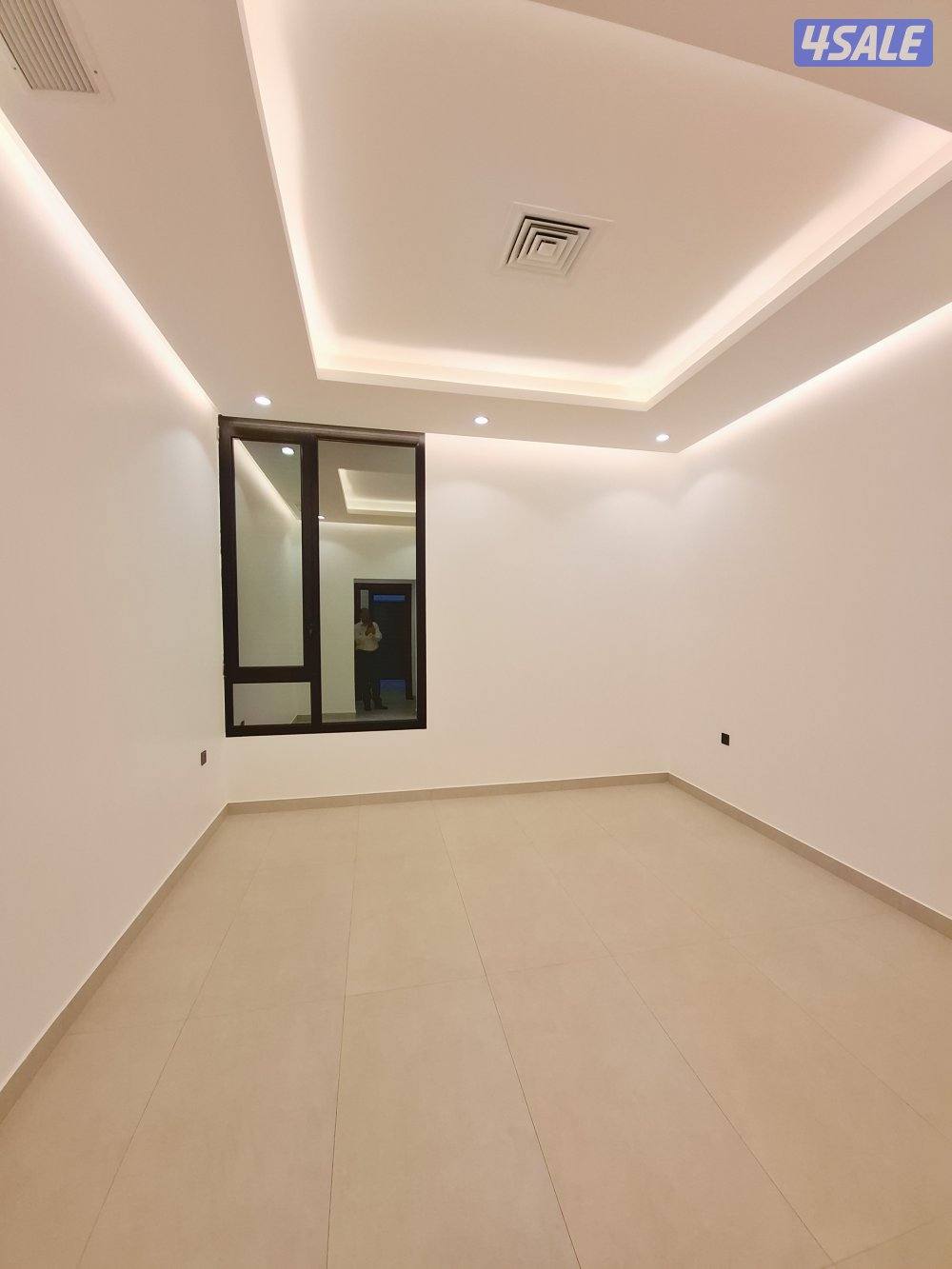 دور ارضي في ابو فطيره اول ساكن ٤ غرف ماستر مواقف متوفره5