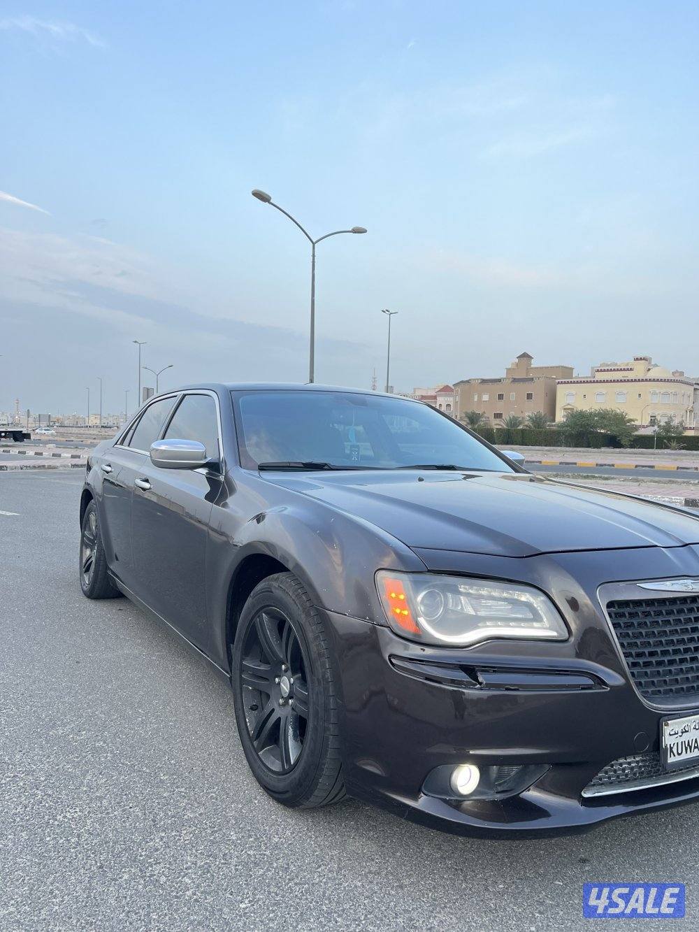 للبيع كرايزر هيمي 2013 شرط الفحص0