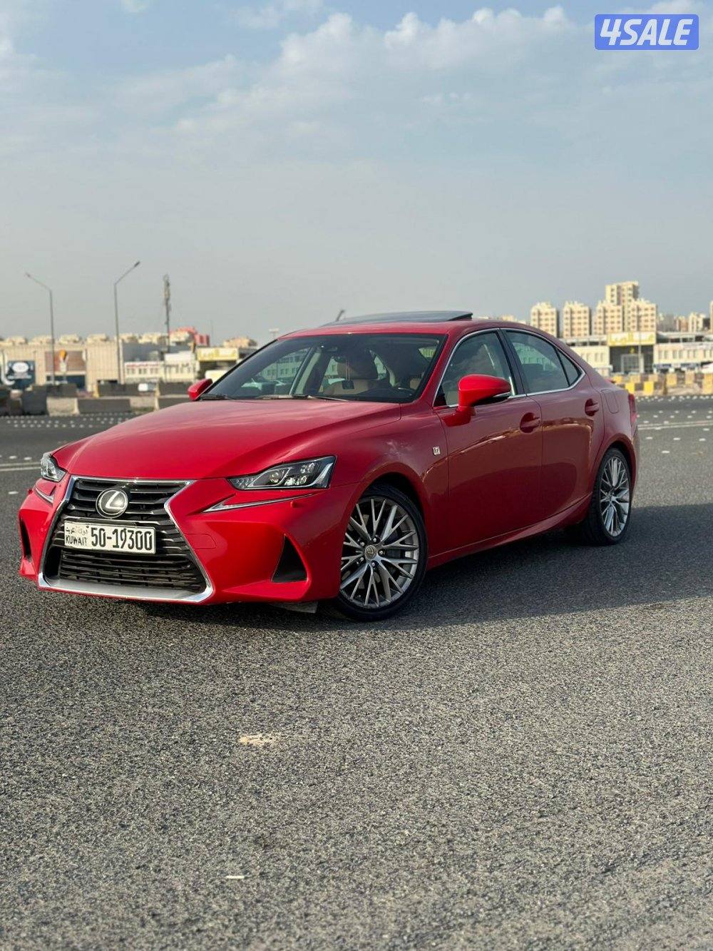 لكزس is200t موديل 2017 احمر عداد 94 الف بحاله ممتازة1