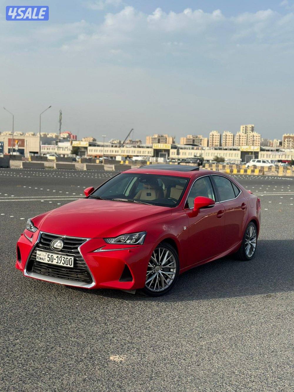 لكزس is200t موديل 2017 احمر عداد 94 الف بحاله ممتازة2
