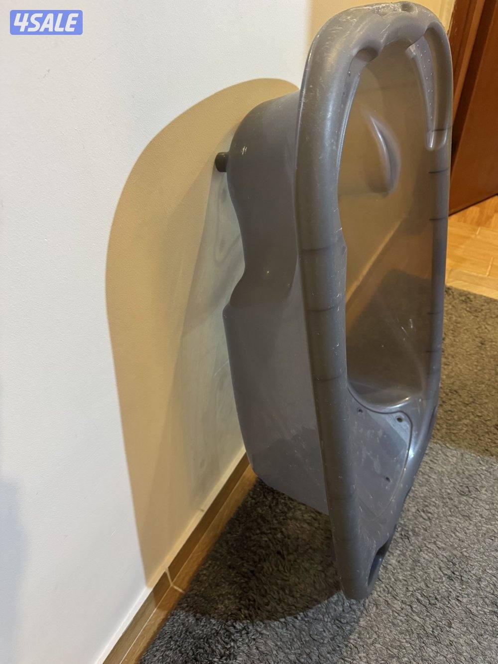 سرير بيبي للأطفال من إيكيا مع بانيو استحمام مع لحاف مع مرتبة6