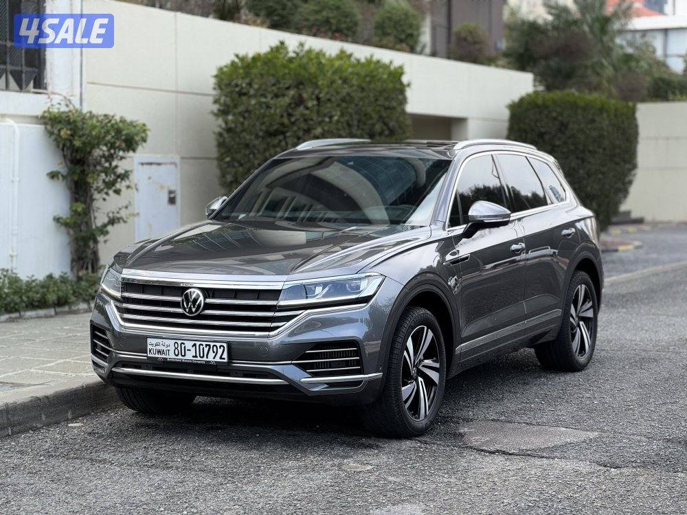 فولكس واجن طوارق V6 موديل 2023 عداد 35 الدرجة الأولى صبغ وكالة0