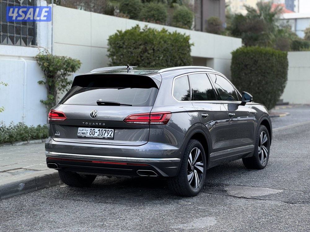 فولكس واجن طوارق V6 موديل 2023 عداد 35 الدرجة الأولى صبغ وكالة3