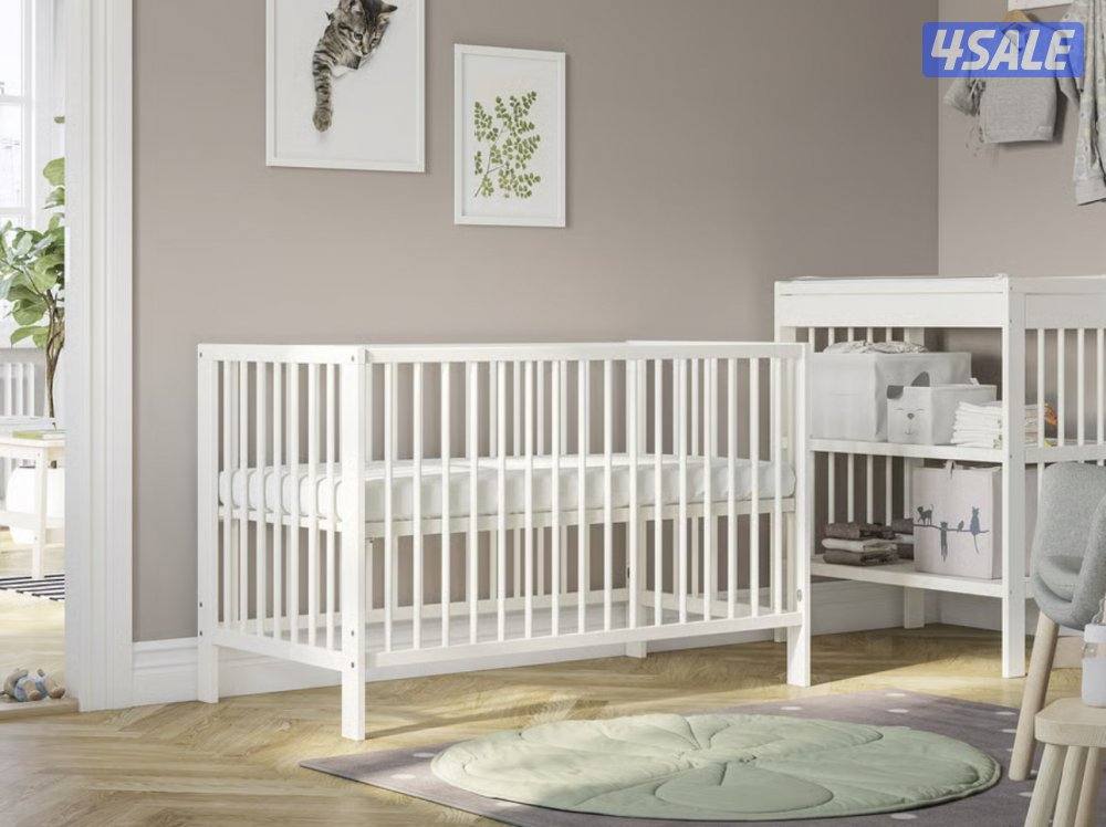 سرير بيبي للأطفال من إيكيا مع بانيو استحمام مع لحاف مع مرتبة11