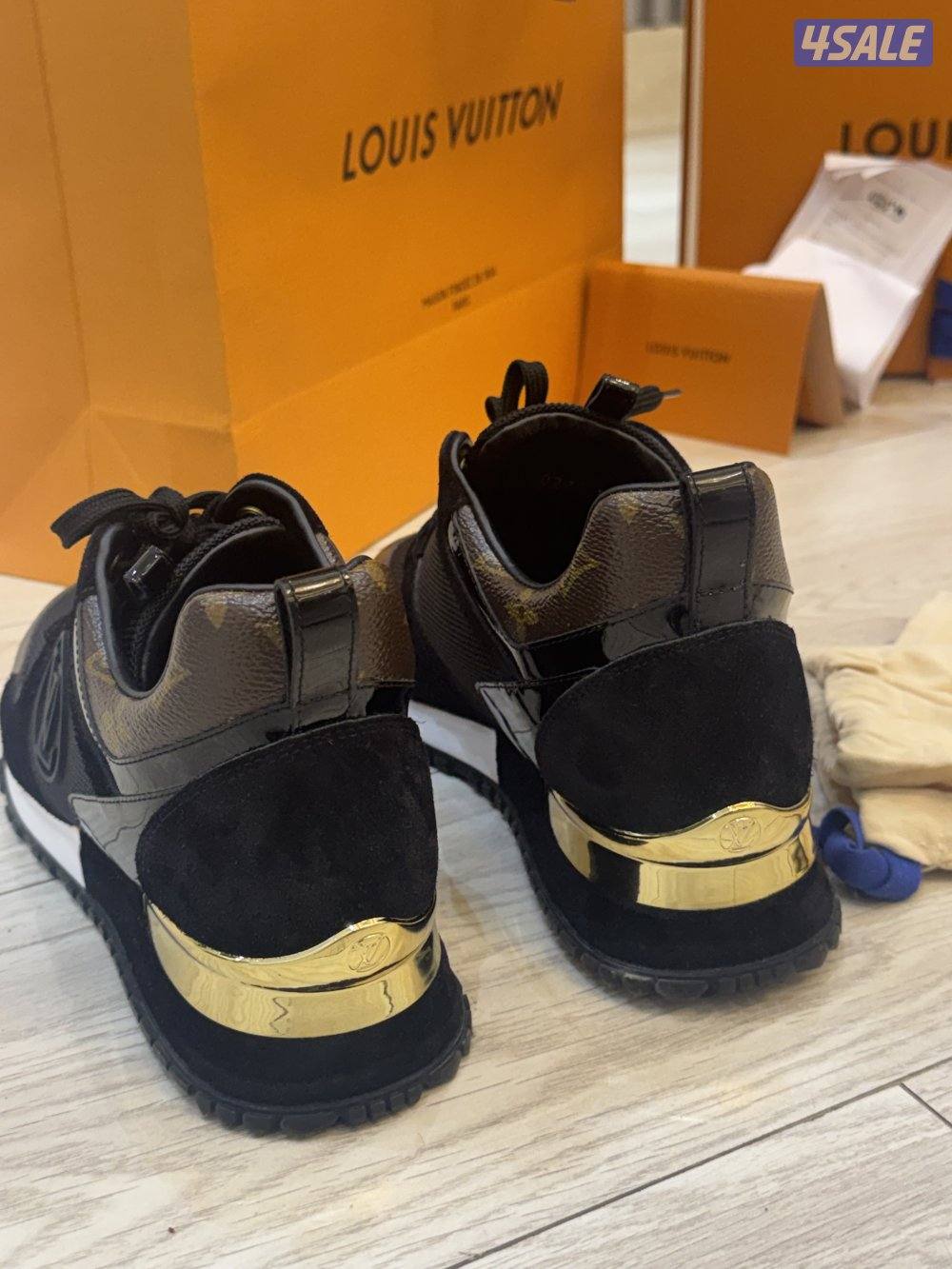 جوتي LV نسائي أصلي - مقاس 382