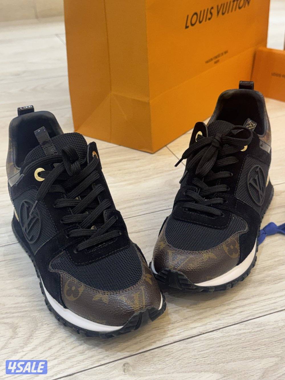 جوتي LV نسائي أصلي - مقاس 383