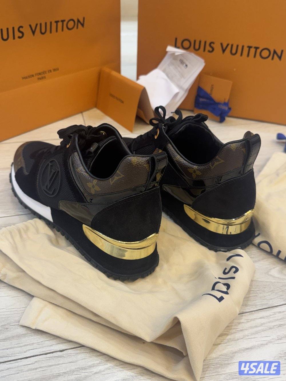 جوتي LV نسائي أصلي - مقاس 384