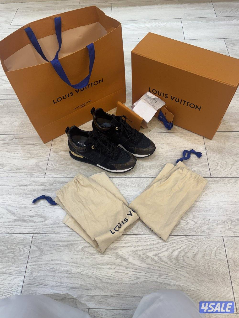 جوتي LV نسائي أصلي - مقاس 387