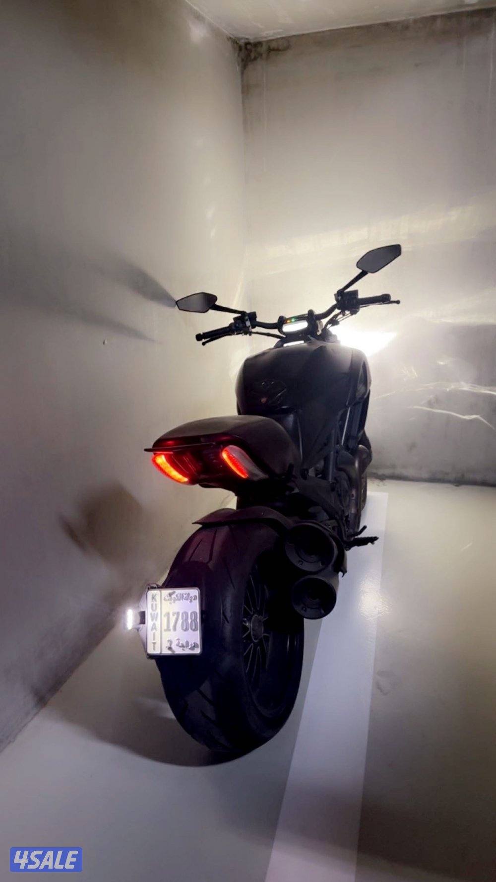 Ducati diavel 20152