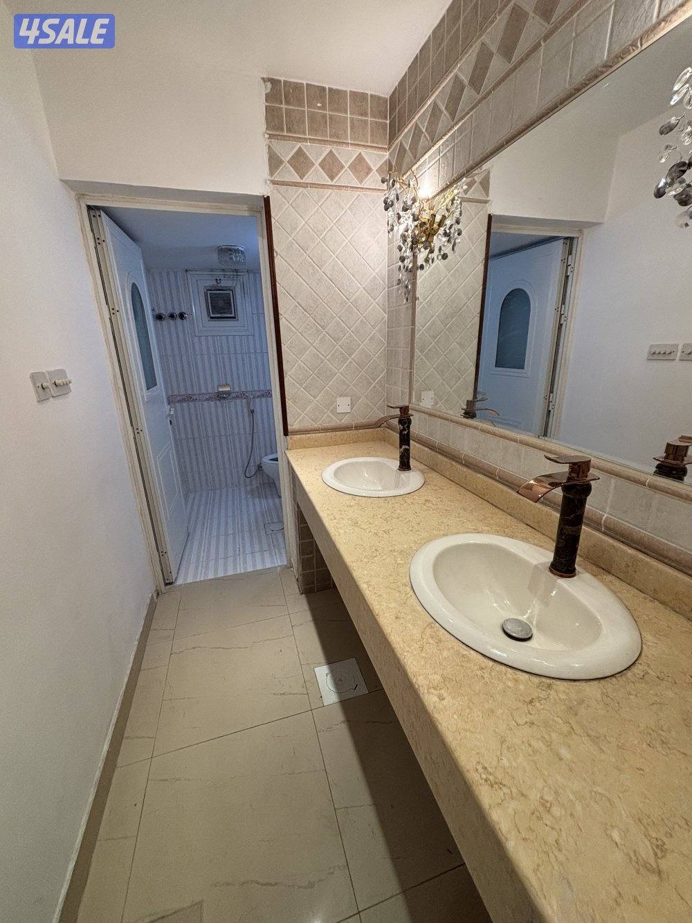 للايجار دوبلكس فخم في قرطبه0