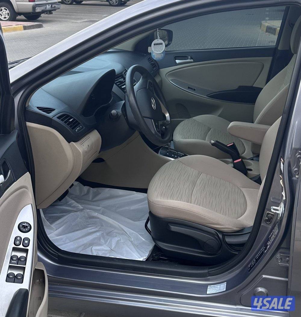 للبيع هونداي اكسنت 2018 بحالة ممتازة3