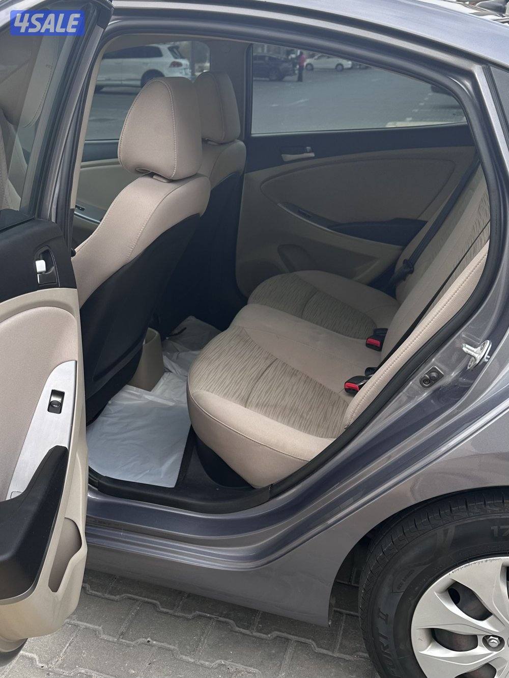 للبيع هونداي اكسنت 2018 بحالة ممتازة4