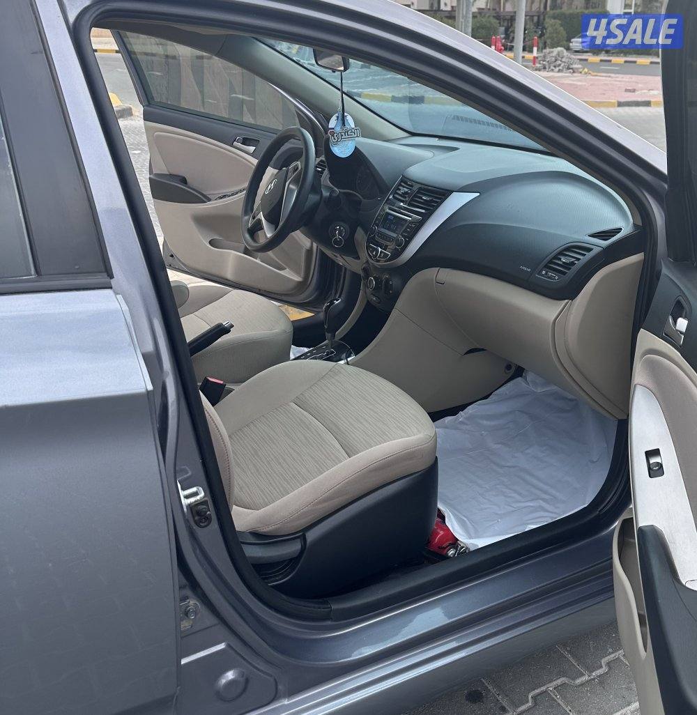 للبيع هونداي اكسنت 2018 بحالة ممتازة5