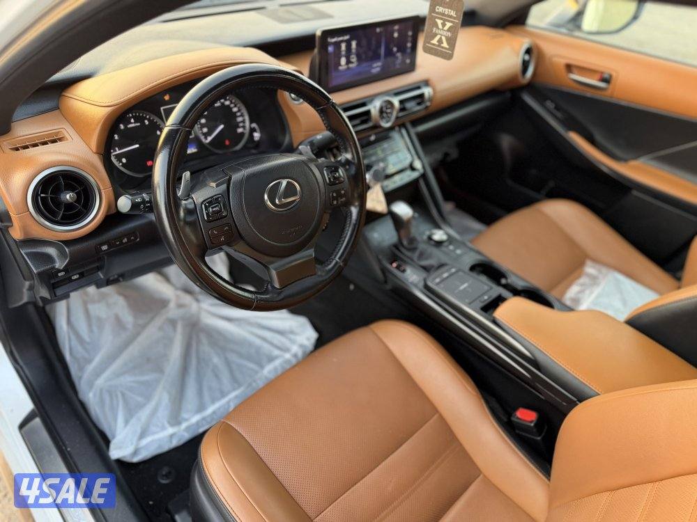 لكزس 2022 حجم is3006