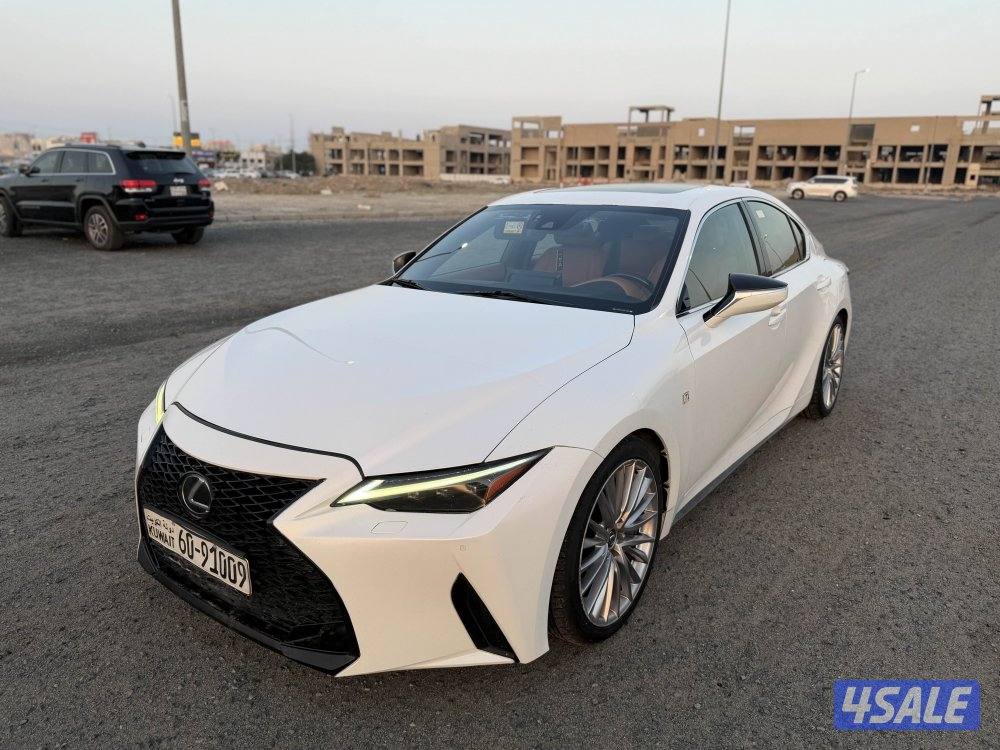 لكزس 2022 حجم is3008