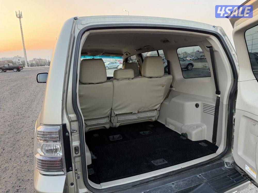 باجيرو بحالة المصنع كالجديد8