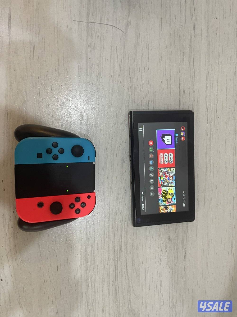 Nintendo Switch مع لعبة ARMS + شنطة + كامل الإكسسوارات6