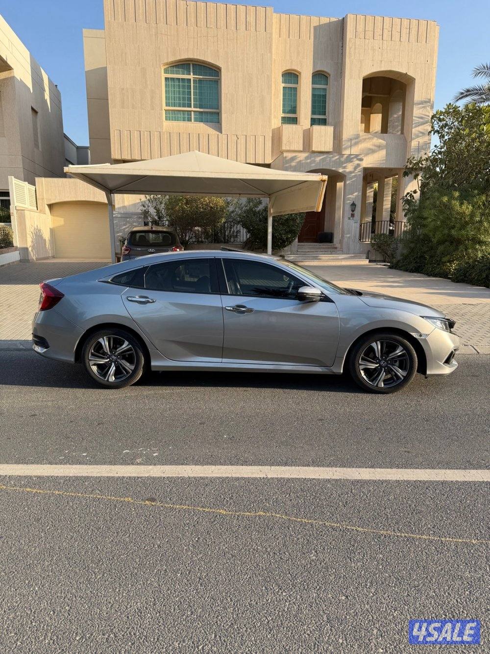 هوندا سيفيك 2021 فضي كامل مواصفات درجة أولى شرط الفحص1