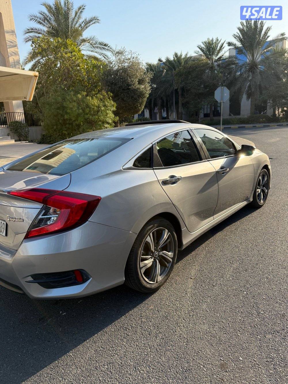 هوندا سيفيك 2021 فضي كامل مواصفات درجة أولى شرط الفحص2