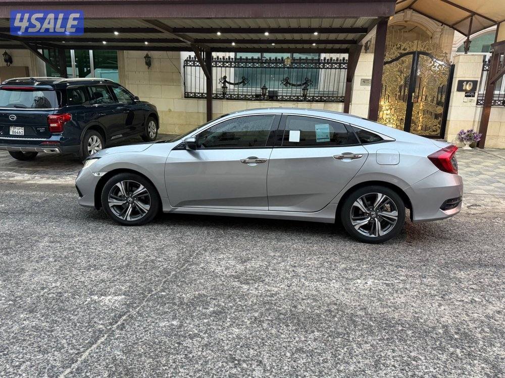 هوندا سيفيك 2021 فضي كامل مواصفات درجة أولى شرط الفحص5