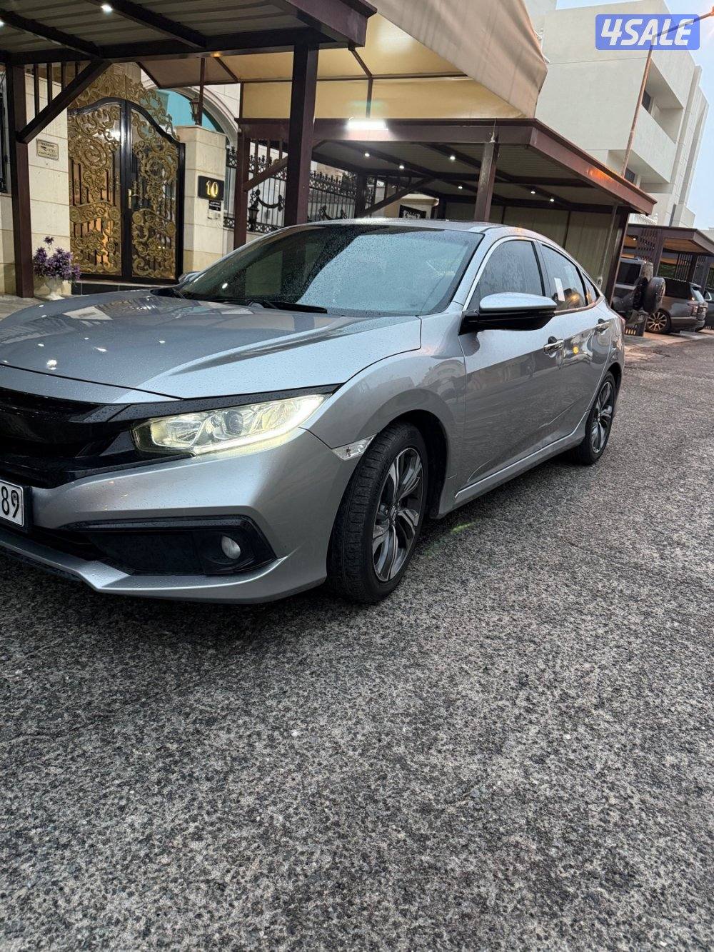 هوندا سيفيك 2021 فضي كامل مواصفات درجة أولى شرط الفحص15