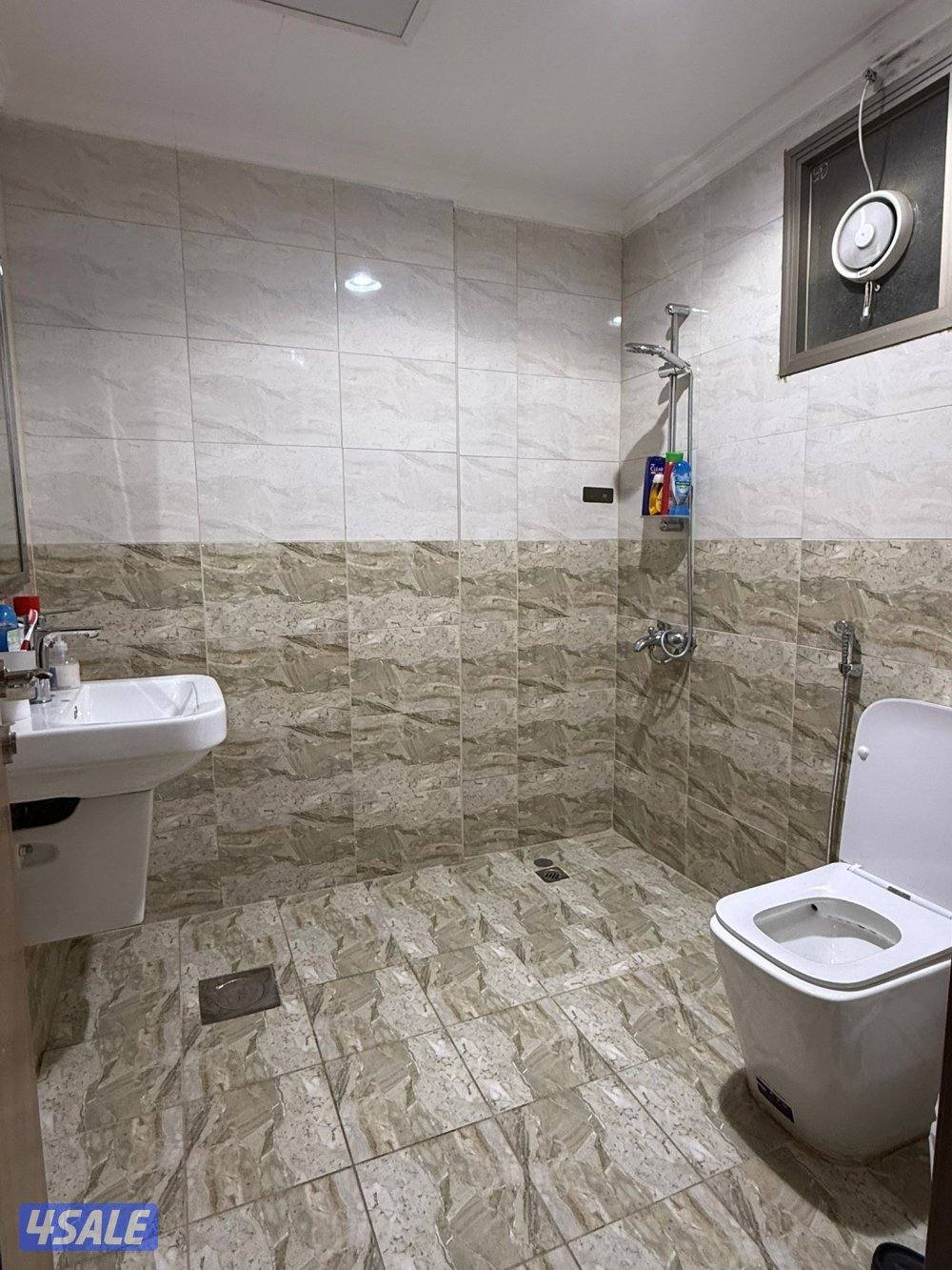 شقه للايجار خلو3