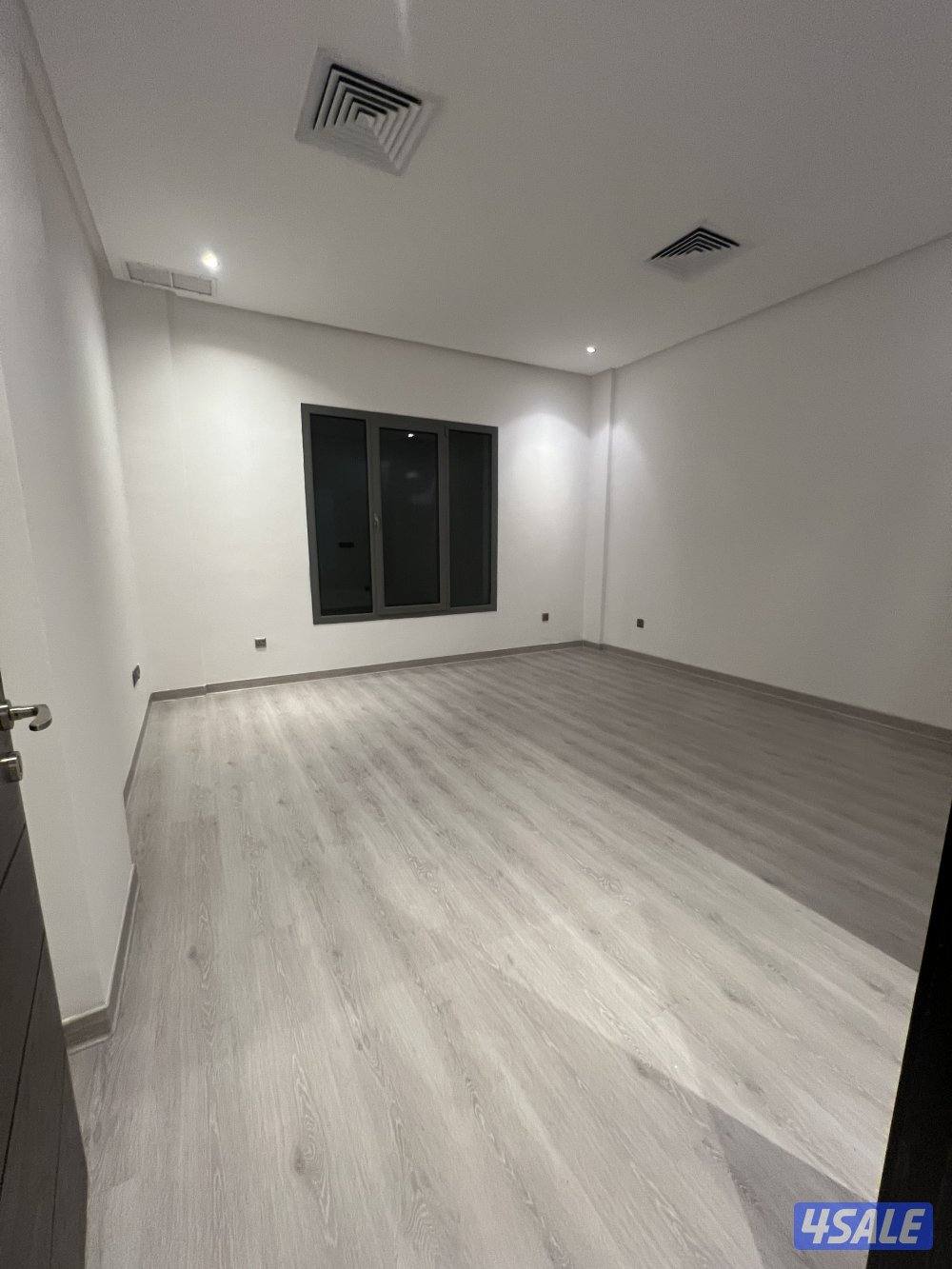 للايجار شقة ارضية غرفتين نوم ماستر5