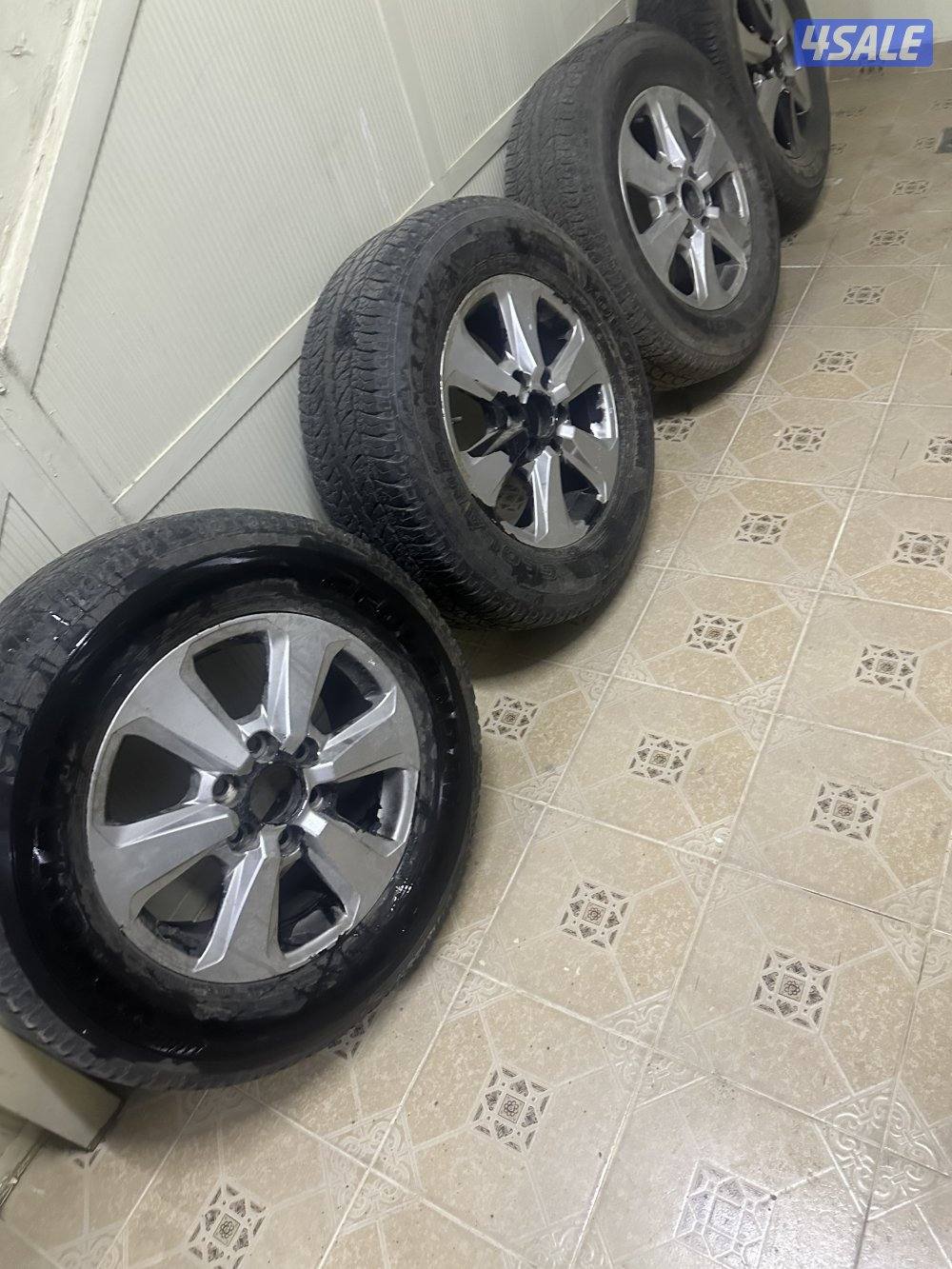 4 رنقات مع توايرهم يوكوهاما  لاندكروزر 20242