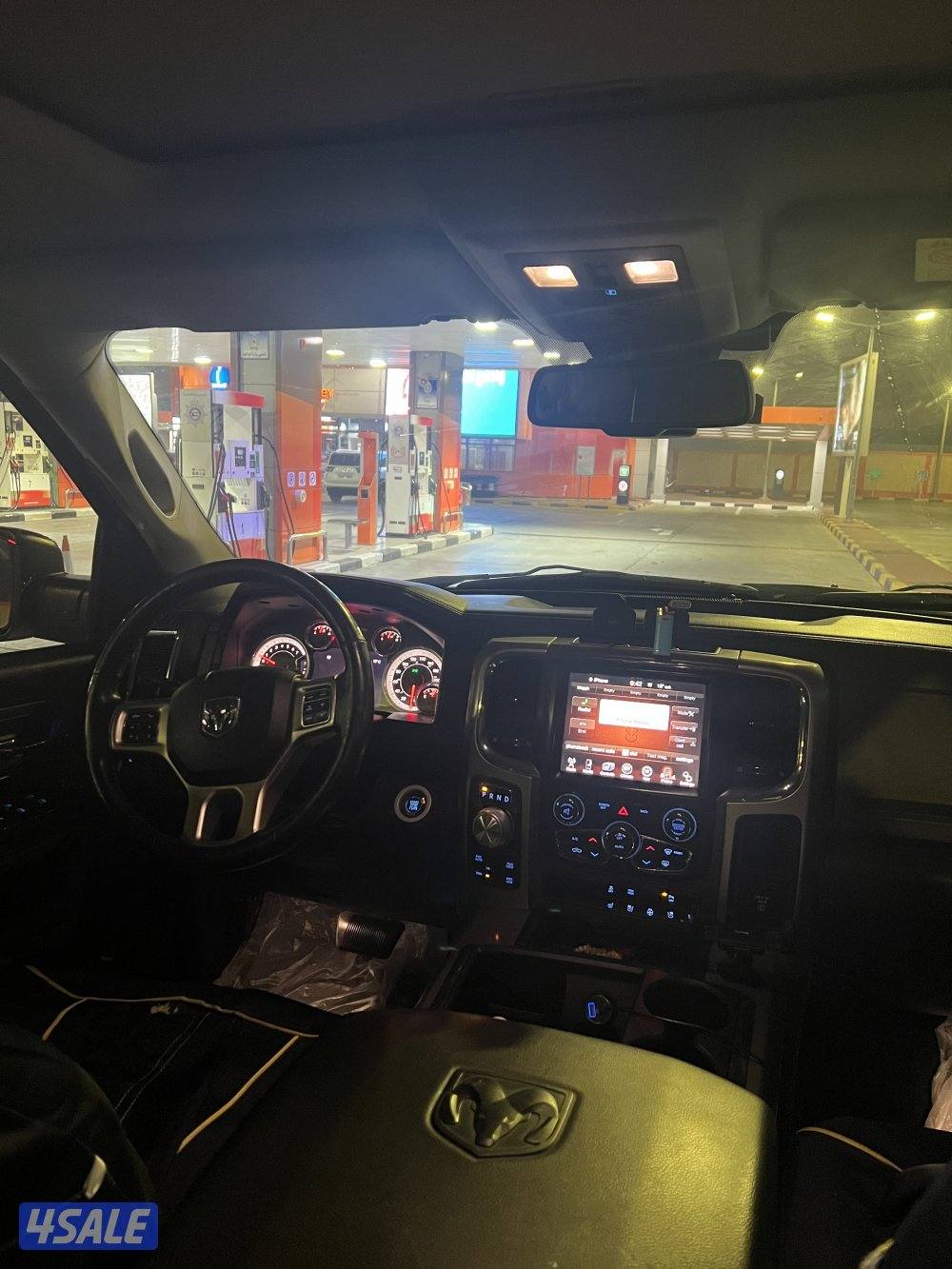 دوج رام لارامي موديل 2015 ماشي 197الف وارد الخليج كامل المواصفات4