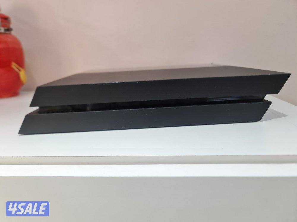 PS4 500GB HAS some problem with inserting cd7