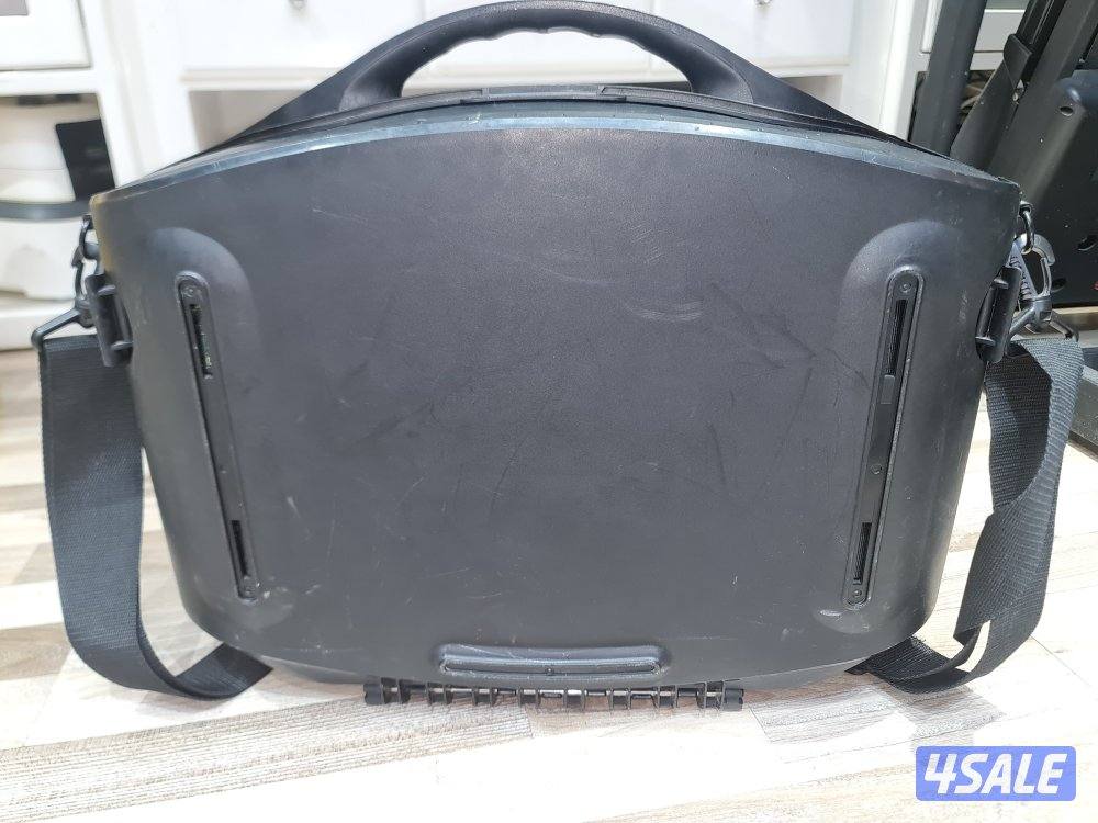 PS4 Pro 890 gb with travelling case and controller4