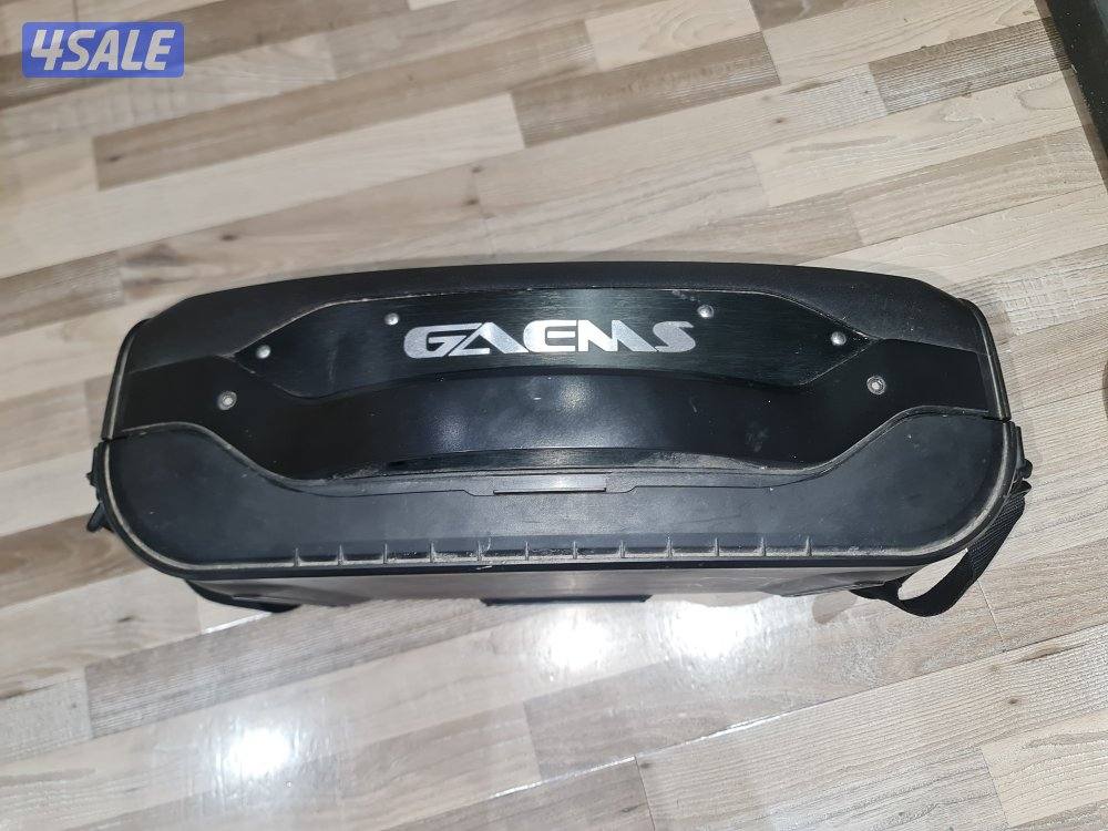 PS4 Pro 890 gb with travelling case and controller3