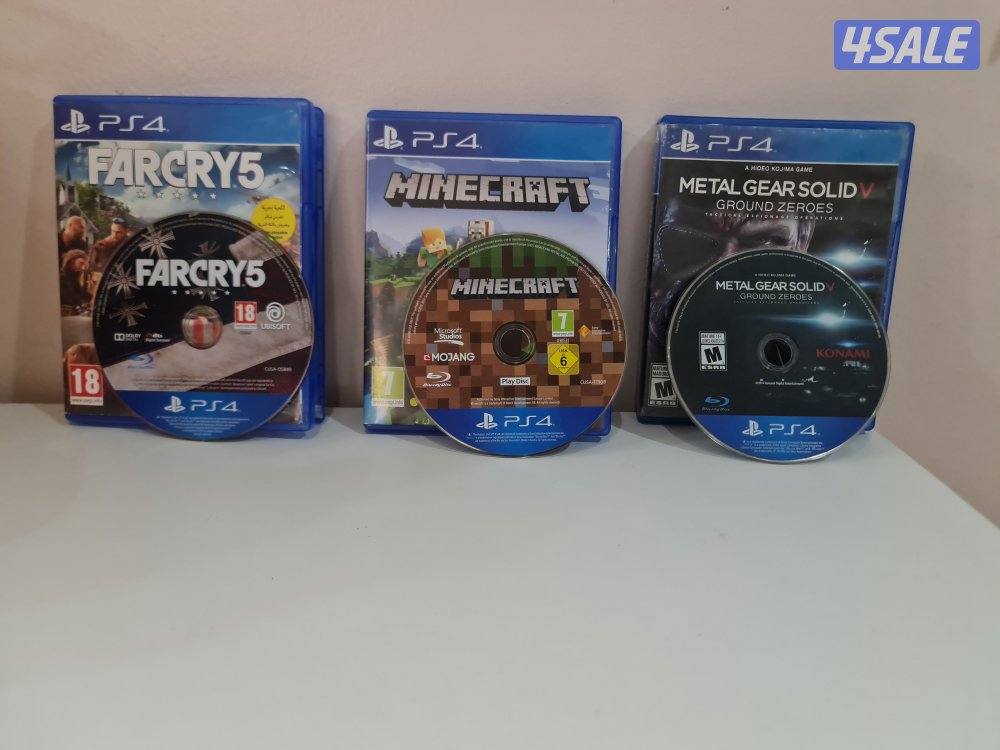 PS4 Pro 890 gb with travelling case and controller10