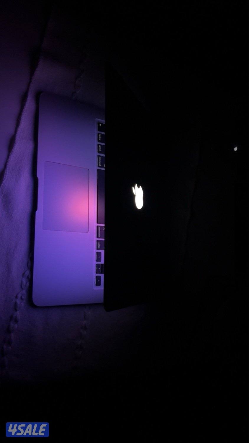 لابتوب MacBook Air نظيف مع الشاحن الأصلي والشنطة5