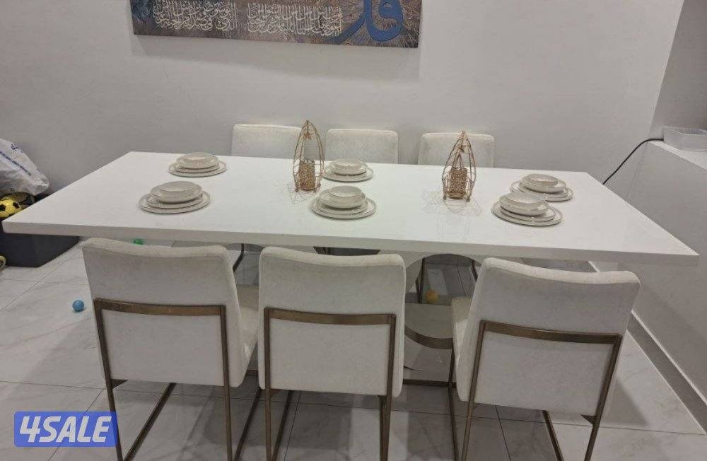 للبيع طاوله + غنفات1