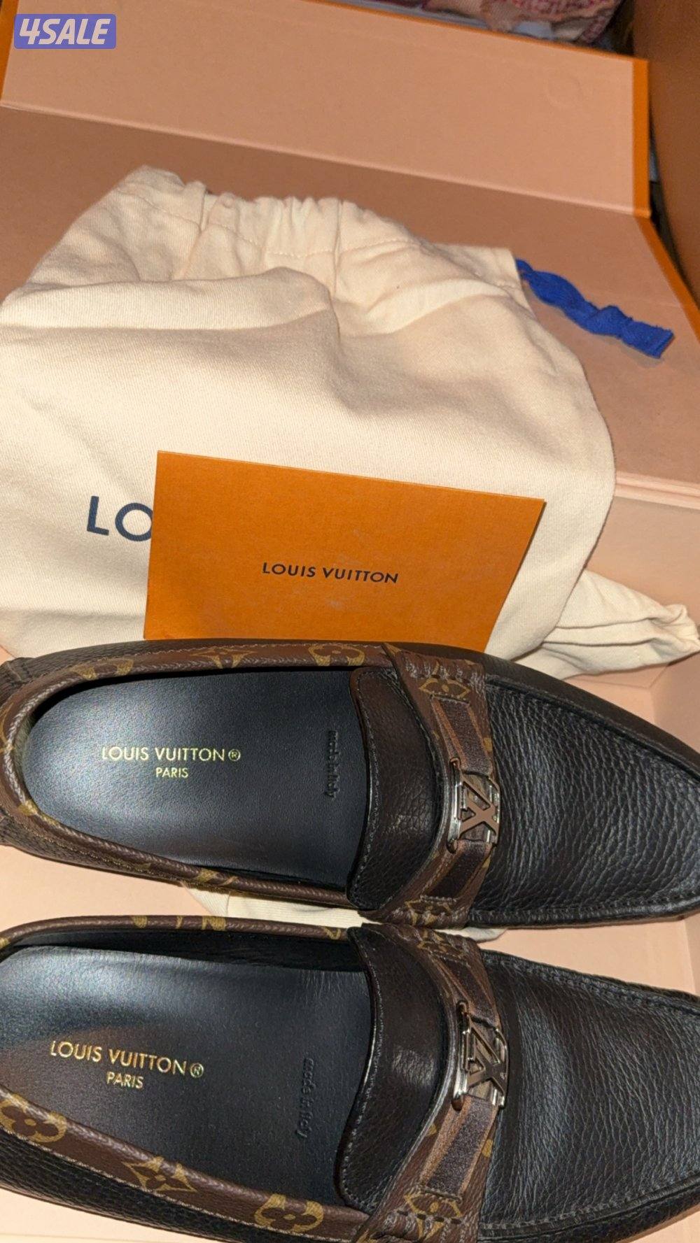 جوتي لويسفيتون نضيف جداً سعره من المحل 185دينار الاتصال واتساب فقط2